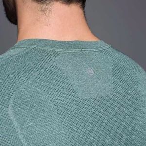 Lululemon Men Short Sleeve Shirt